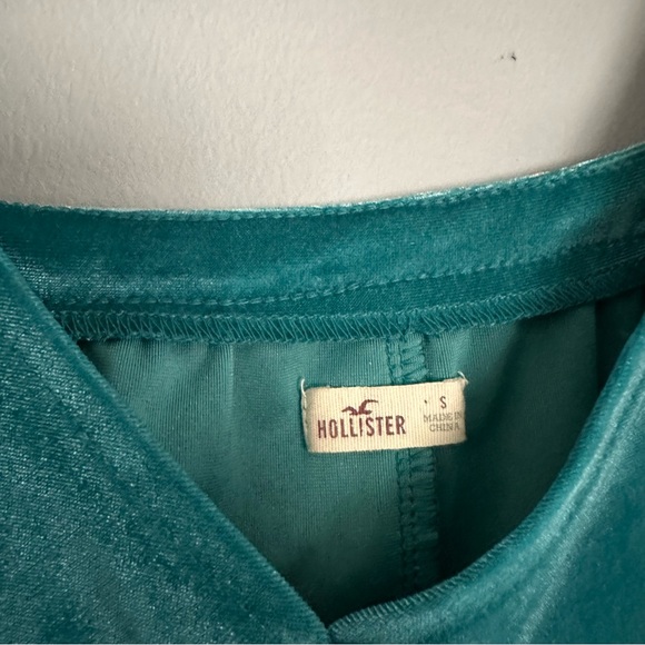 Green Velvet Hollister Tank Top - Picture 3 of 4